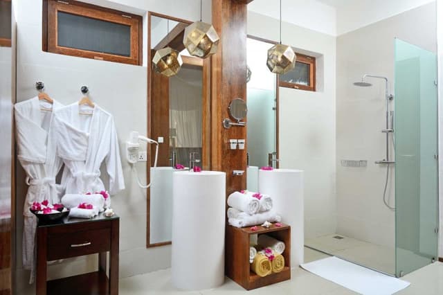 Tulia Beach Resort https://res.cloudinary.com/drhl0yu7y/image/upload/v1720098478/lodges/tulia-beach-resort/gallery/2_e3xgeb.jpg