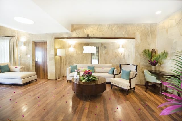Tulia Beach Resort https://res.cloudinary.com/drhl0yu7y/image/upload/v1720098480/lodges/tulia-beach-resort/gallery/6_y3gsot.jpg