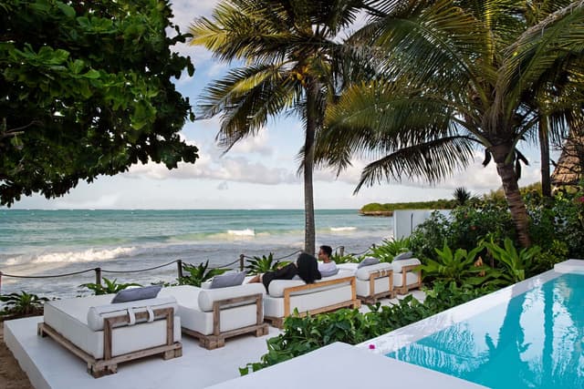 Tulia Beach Resort https://res.cloudinary.com/drhl0yu7y/image/upload/v1720099587/lodges/upendo-beach-zanzibar/3_xc1894.jpg